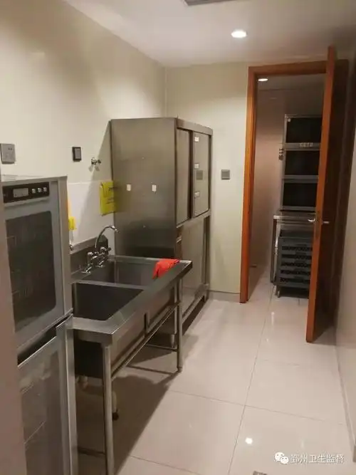 再也不用担心酒店的杯子不干净了清洗消毒全过程都有人盯着