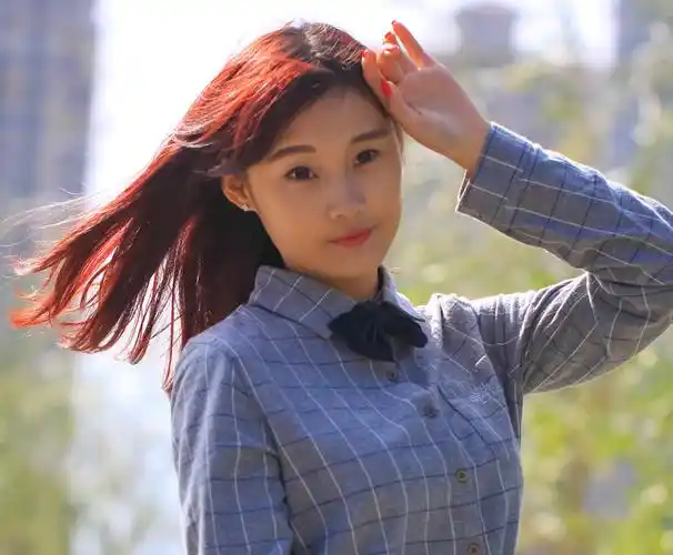 photoshop抠出受光不均的人像红发丝,ps教程,思缘教程网