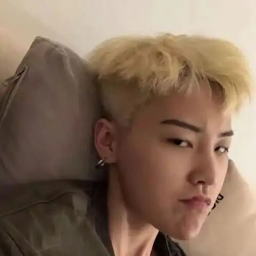 黄发男痞_男生霸气头像图片_扣扣居