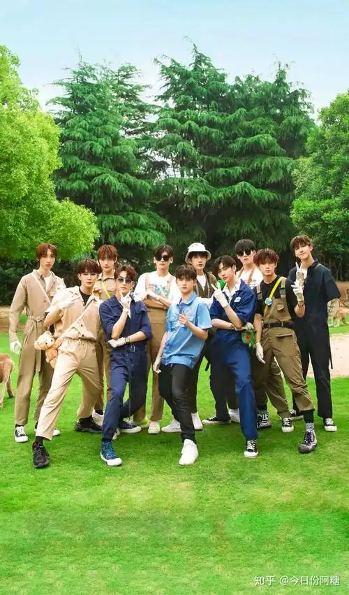 可以留下你认为r1se的绝美图片吗