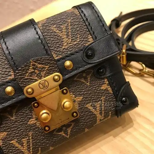 trunk咖色迷你盒子零钱包挂包米兰时尚包包奢侈品包卖lv包包正品包包