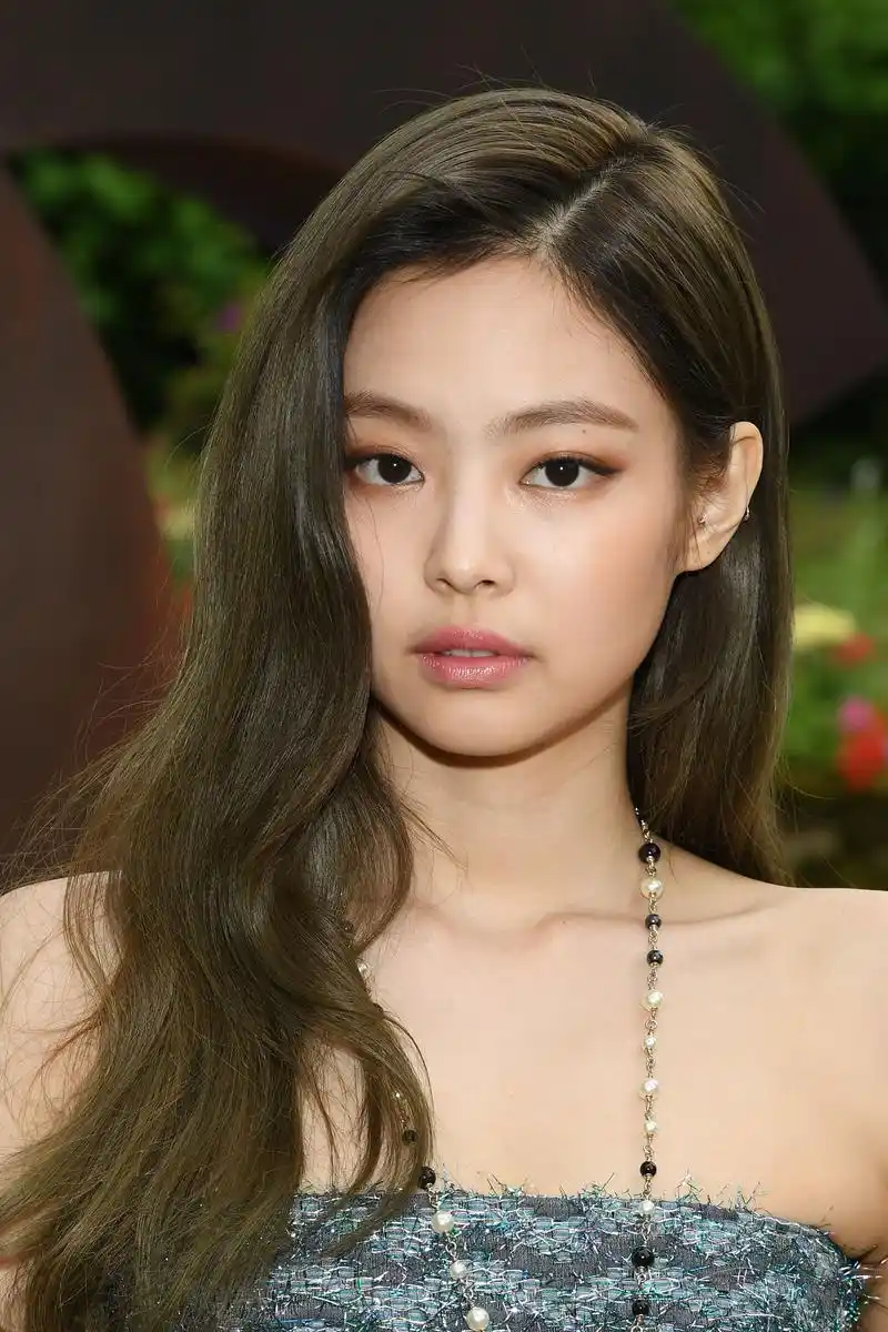 人间chanel的威严!jennie法国chanel活动高清照公开