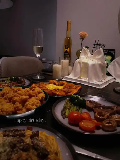 生日自制浪漫烛光晚餐