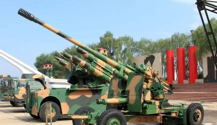 高射炮打战机,没有打中的炮弹都去哪了?看完就知道了