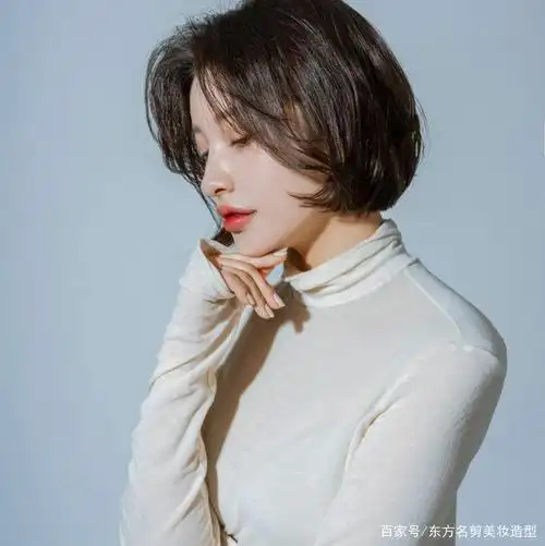 夏末初秋,俏皮短发知性甜美