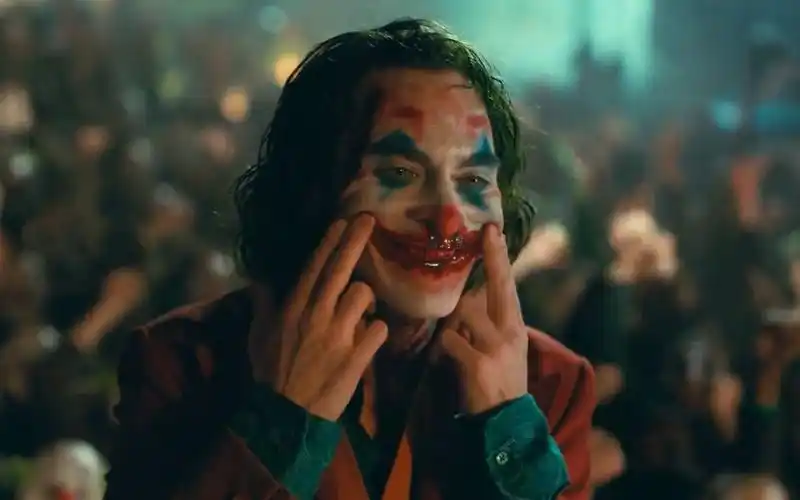 如果可以的话我宁愿只会哭,小丑微笑cut