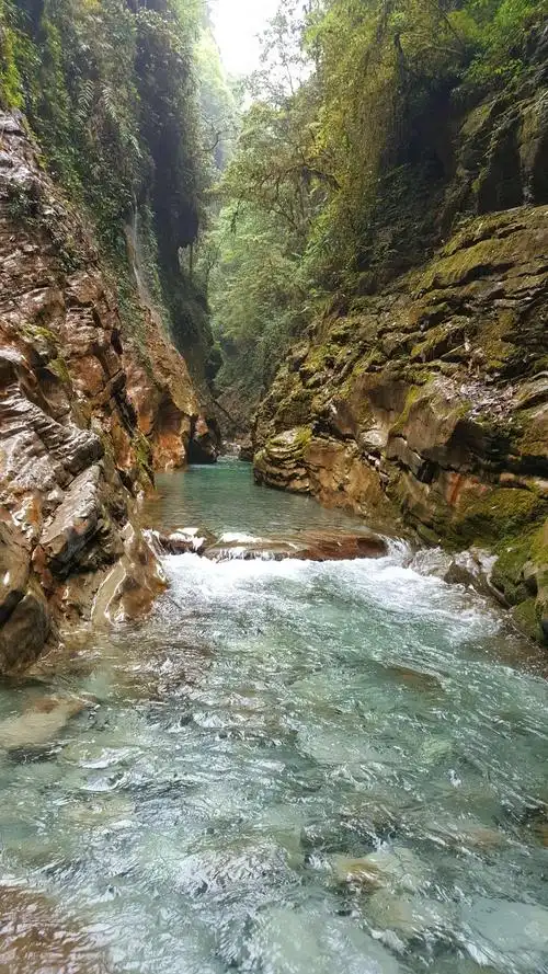 恩施鹤峰躲避峡随拍