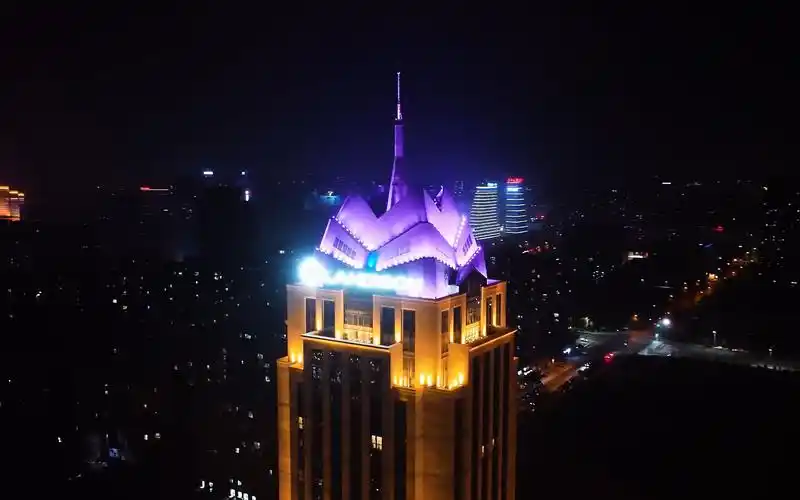 dji mavic3/4k 30fps 固件更新后夜景录制的新乡雷迪森酒店