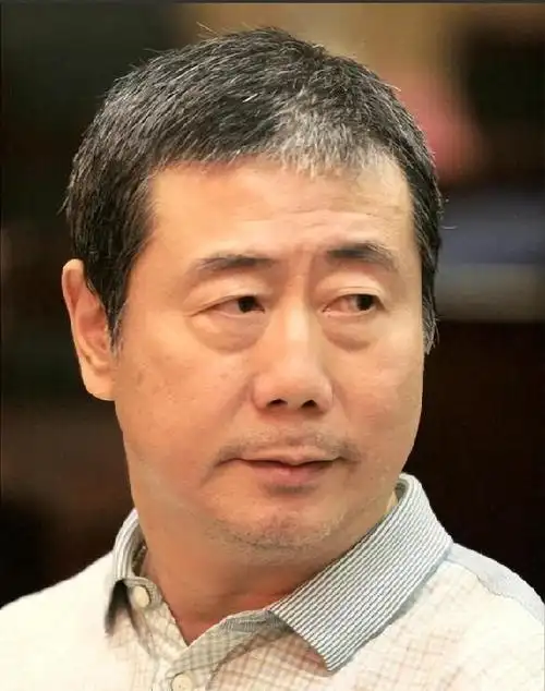 被国家逮捕的4位央视主持人个个两面三刀吃里扒外看看都有谁