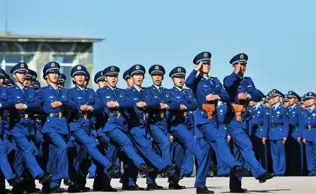 中国人民解放军空军图片