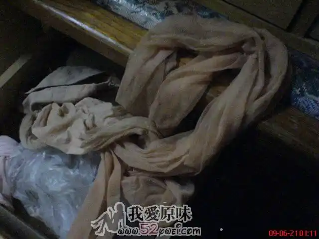 美女穿过的臭丝袜(二) - 给美女脱鞋 - 盛京品足馆