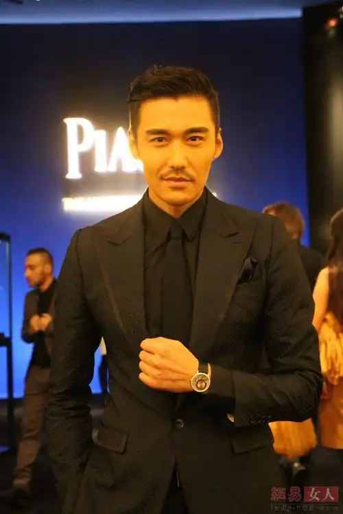 胡兵亮相2015年日内瓦国际高级钟表展展厅