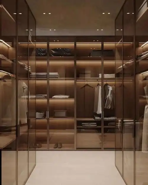 通透玻璃衣帽间 水晶宫开放式衣帽间设计
