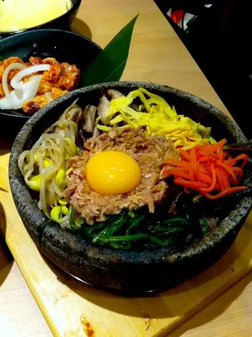 金枪鱼石锅拌饭