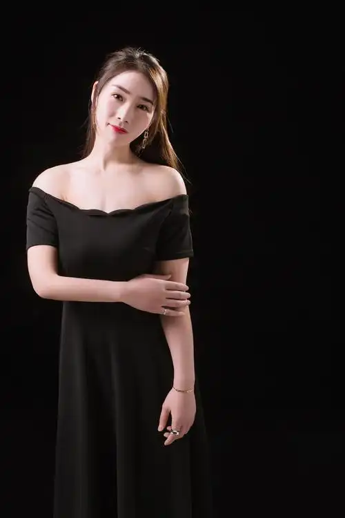 赵雪,中国大陆女演员,功夫小花旦; 2019年