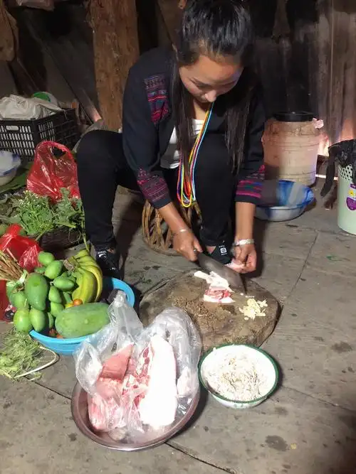 多多指教!小厨娘美食记0ta 的小视频0ta 还没有小视频喔 _(┐「ε:)