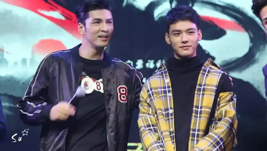 徐峰x龚俊20171223盛势上海见面会互相介绍对方