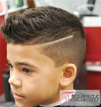 男童飞机头发型打造洋气小潮男