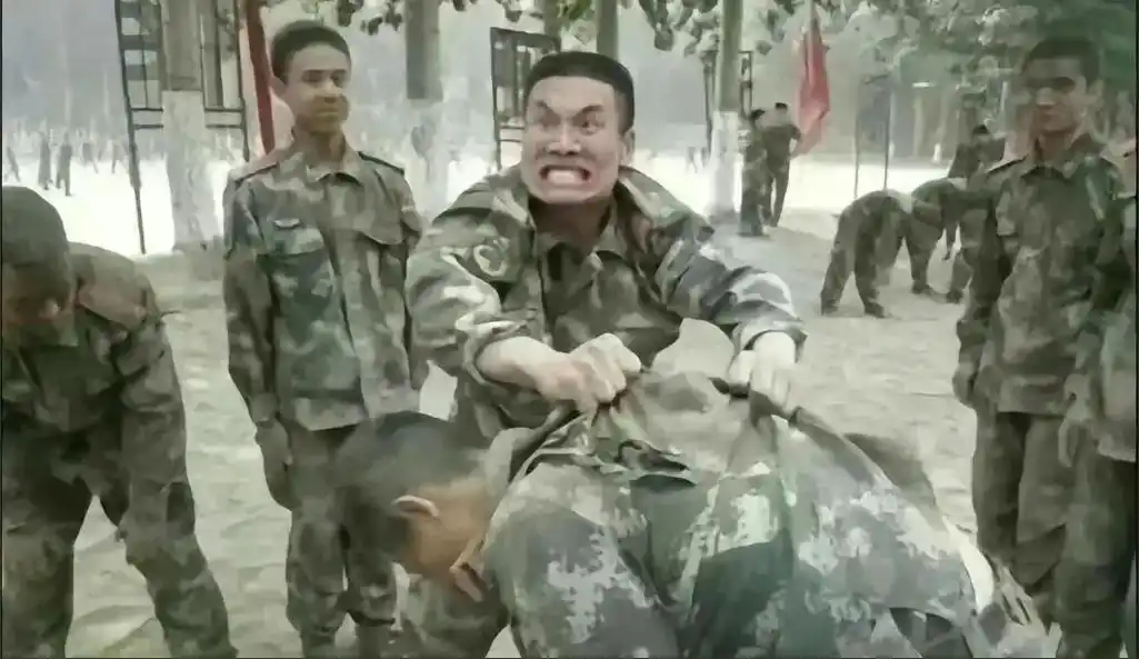 提干,被班长提起来干#梦回军营 - 抖音