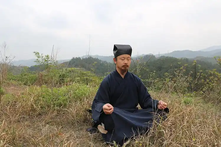 练习打坐对养生有哪些功效