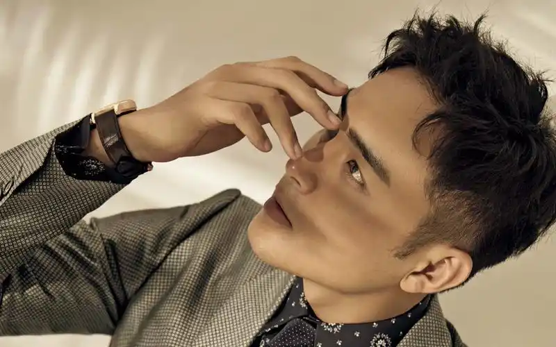 魅力男神明道杂志写真帅气图片壁纸