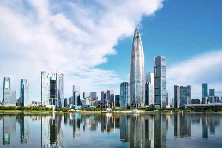 位于深圳的中国华润大厦状如"春笋".摄影:邓攀未来的华润会怎样呢?