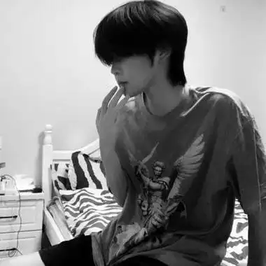 ins风超酷精美男生头像帅气真人 独一无二最新版男头吸引人_男生头像