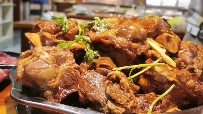 (骨行)自助酱大骨,做最好吃的酱大骨,现切鲜牛肉!