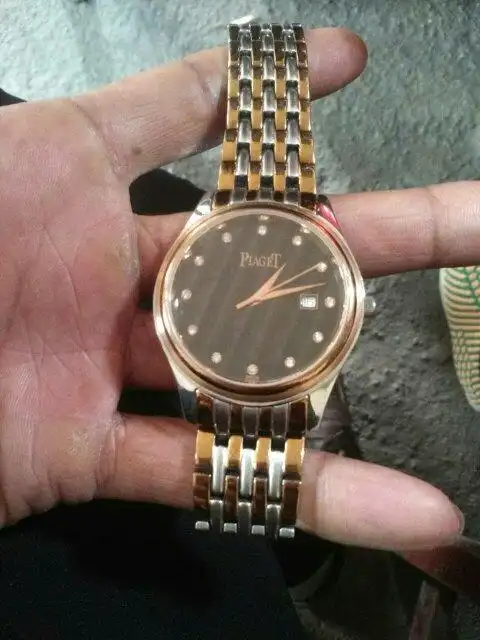 这是伯爵石英表朋友给的,请问是真的吗,多少钱