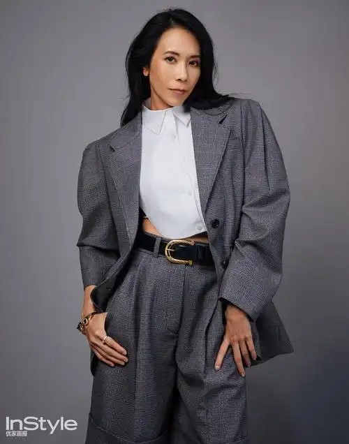 打开凤凰新闻,查看更多高清图片莫文蔚instyle优家画报封面大片莫文蔚