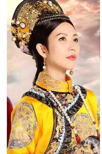 成为他们的第三者,但是蔡少芬却是宝咏琴最不记恨的第三者