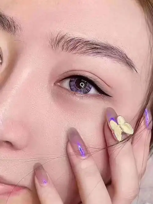 美容师 纹眼线全过程讲解,比纹眉还爽,隔着屏幕都感觉疼,但是纹后很