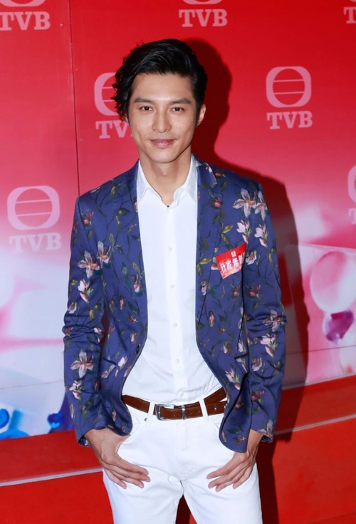 黄嘉乐盼获tvb奖项提名演技过硬未获认可至今未婚坦言没钱