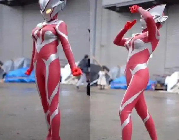 原创奥特曼皮套一件价值1w,coser自掏腰包也要买,这就是真爱粉?