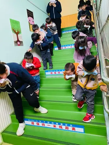 童之梦幼儿园消防安全演练