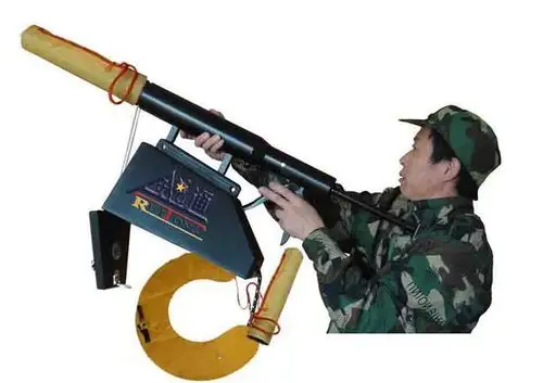 军队中用的那个可以发射的抓钩,就是过江或是上城墙一发射抓住墙然后