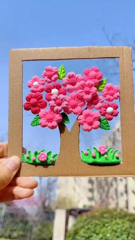 和粘土来做春天手工相框,简单又好看,和孩子动手做起来吧#幼儿园手工