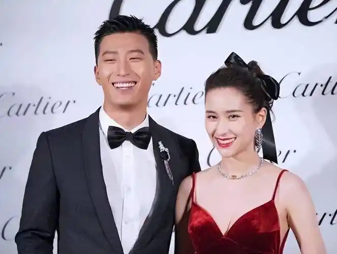 何超莲否认和窦骁婚变,每天都会视频或通话,没有生小孩计划随缘