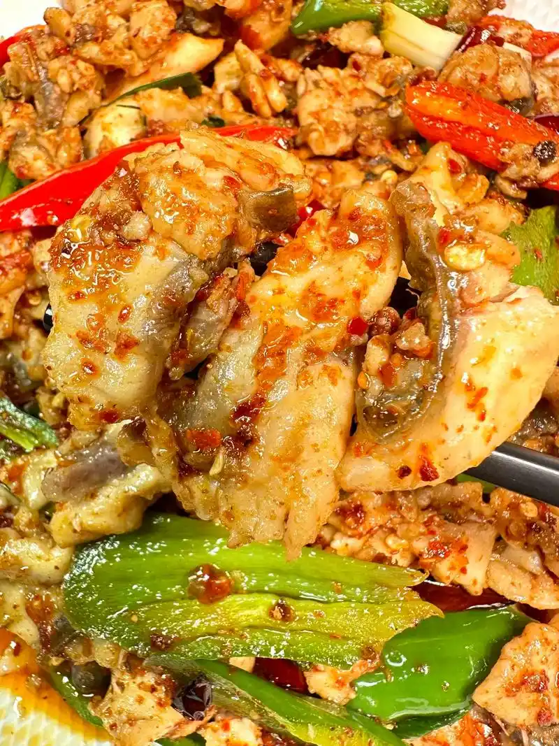 香辣美味的9215炒鱼片,炫个三碗饭不成问题.