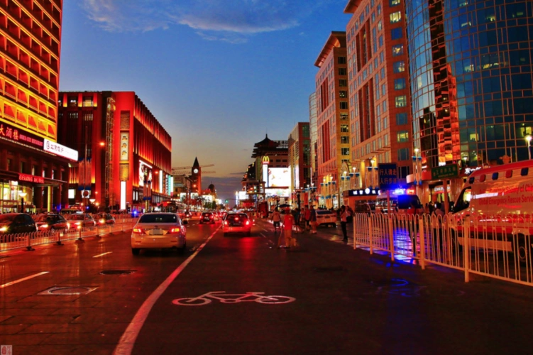 北京王府井大街:世界闻名的地方它的传说你知道多少?_腾讯新闻