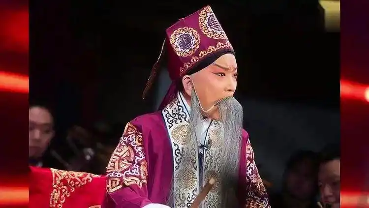 春晚女老生王珮瑜被批借京剧之名捞金,网友:学习德云社挺好的!