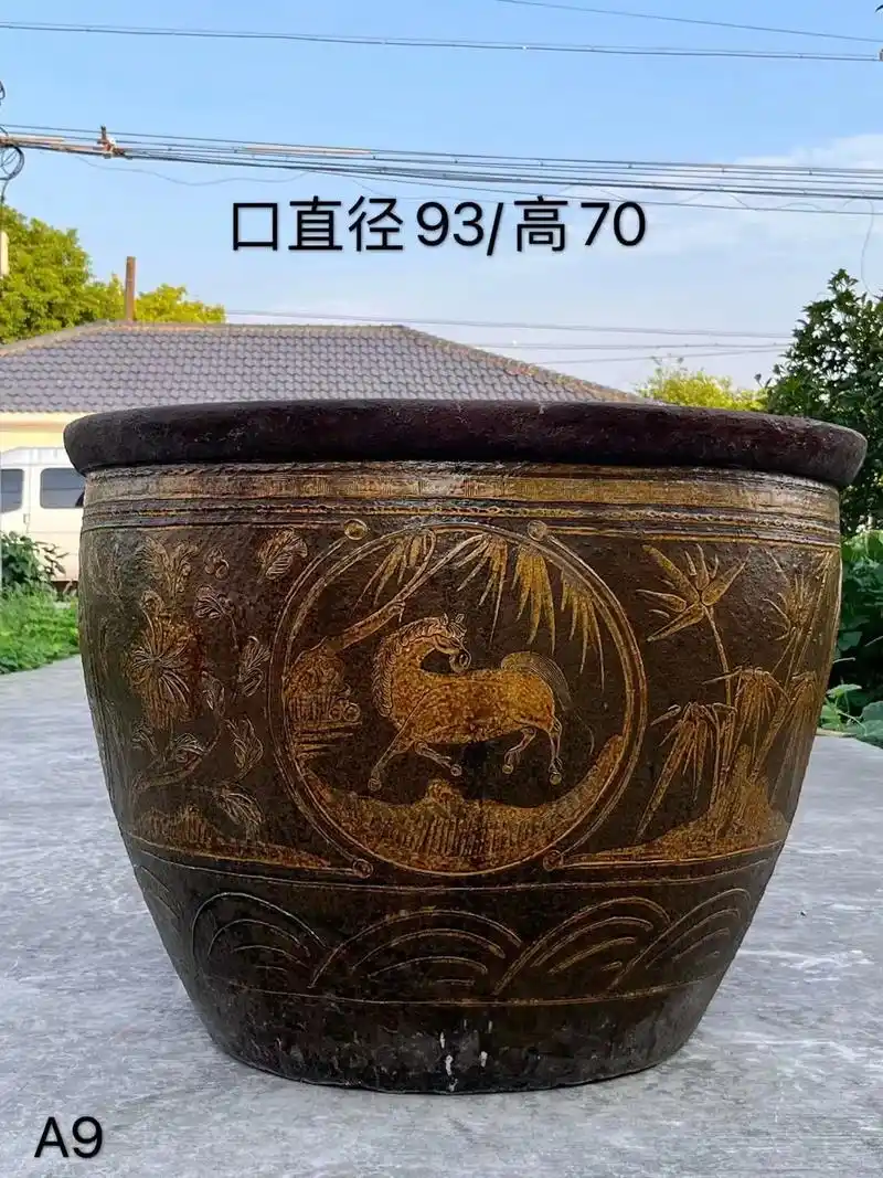 清代荷花缸一批,图案清晰,釉水一流,寓意祥和,包浆温润,器型 - 抖音