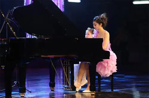 艺朝艺夕艺术节钢琴演奏,小学员可是很棒的哦!
