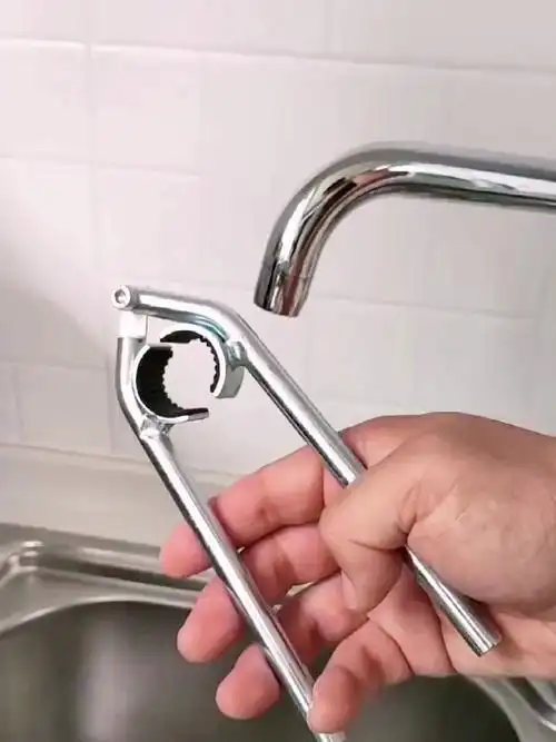 水龙头起泡器扳手,防滑胶垫在拆卸时保护起泡器,好用实用!