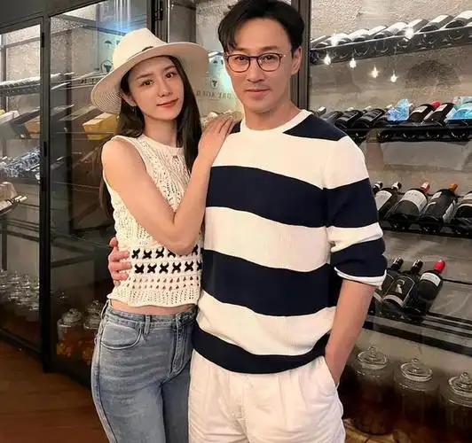 林峯庆祝结婚四周年带张馨月过二人世界女儿已3岁仍未办婚礼