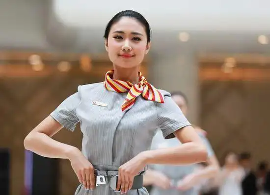 天津航空发布非诚勿扰版新空乘制服