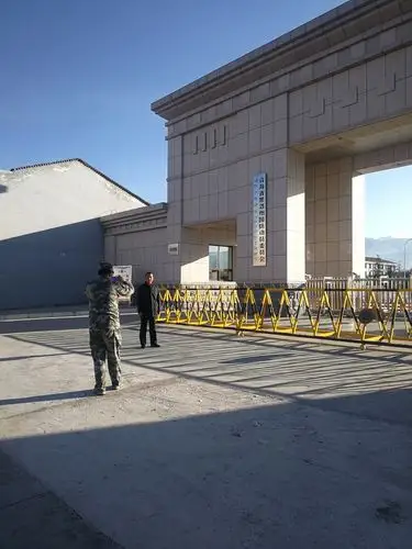 果洛军分区大门