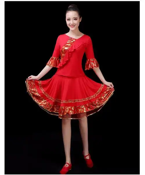 广场舞服装女时尚亮片新款套装中老年现代舞蹈裙子跳舞衣服夏红色套装