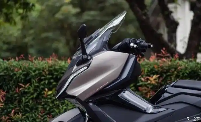 【图】全新晋级光阳ak500premium,电动风挡加弯道abs_摩托车论坛_汽车