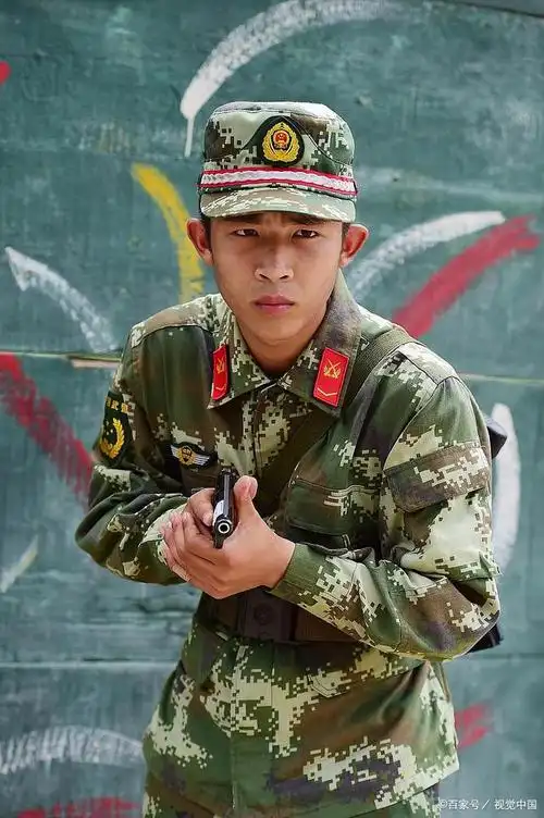 21式迷彩服怎么区分军种?相比上一代有什么改进?